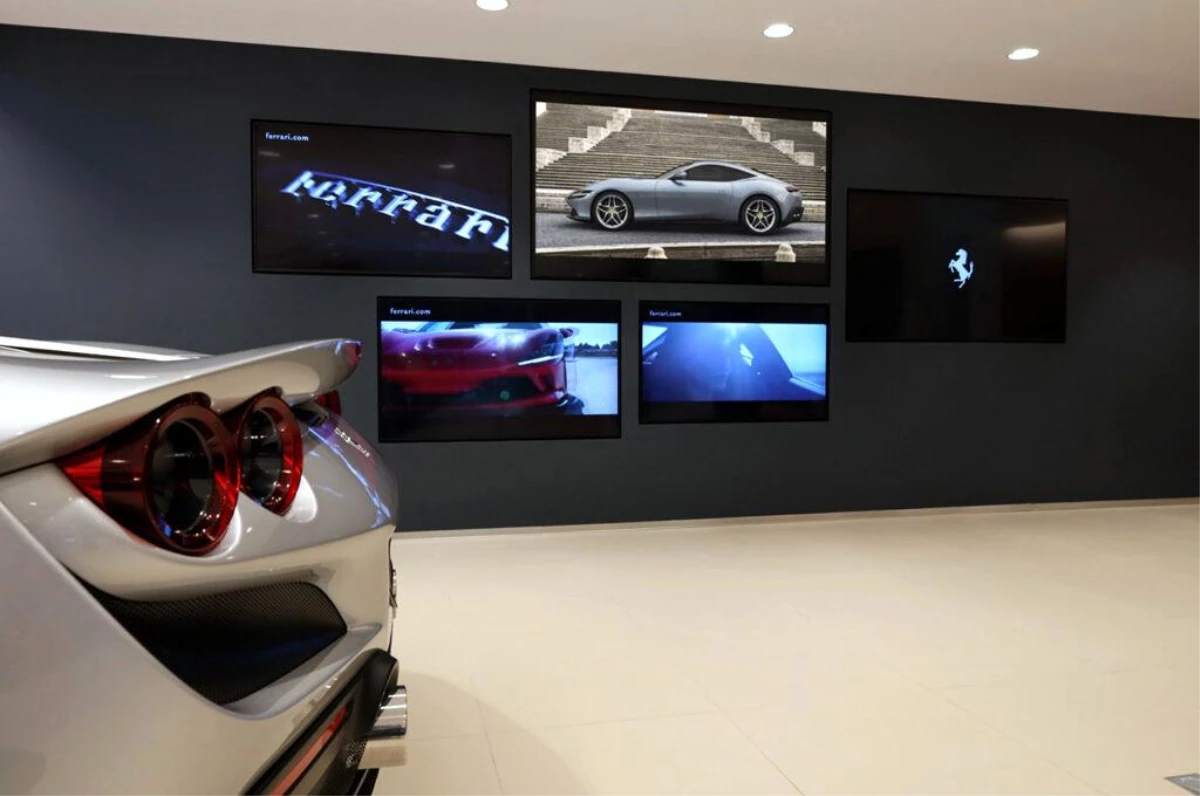 Ferrari\'den İstanbul\'a özel showroom konsepti