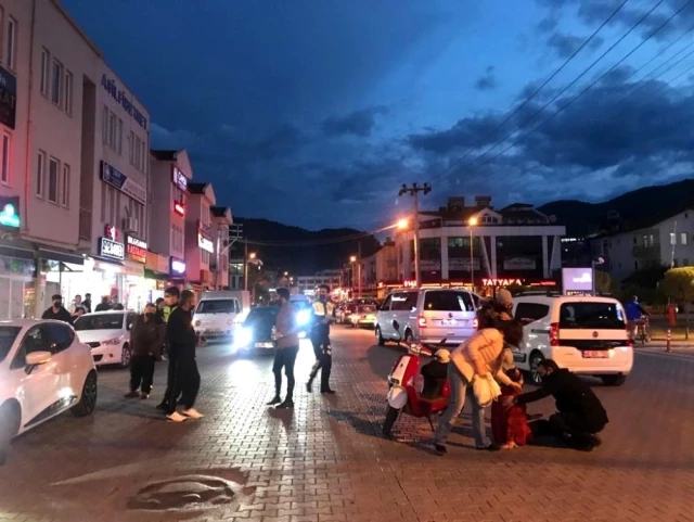 Fethiye'de motosikletle otomobil çarpıştı: 2 yaralı