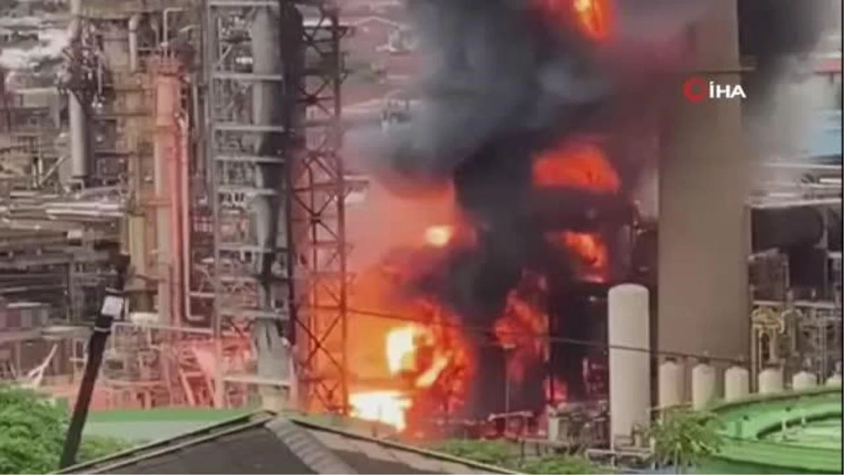 Güney Afrika\'da petrol rafinerisinde korkutan yangın