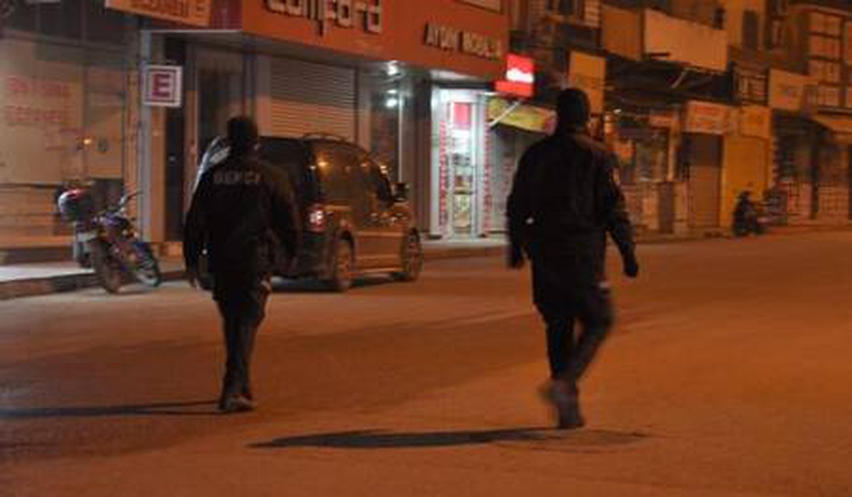 İslahiye, 56 saatlik sokağa çıkma kısıtlamasıyla sessizliğe büründü