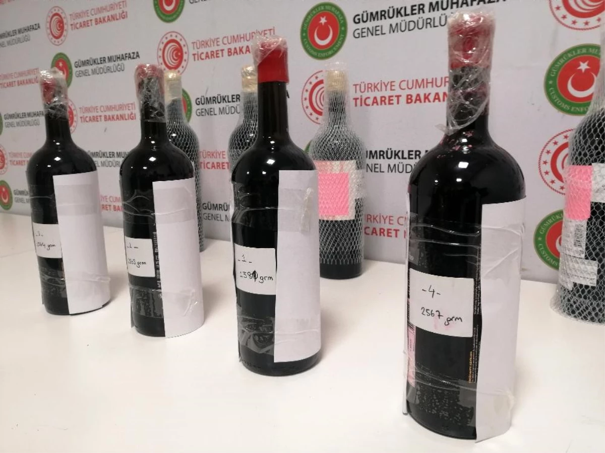 İstanbul Havalimanı\'nda 17 kilogram sıvı kokain ele geçirildi