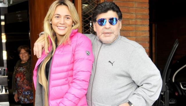 Maradona hakkında korkunç iddia: Dövülüp merdivenden aşağı atıldı