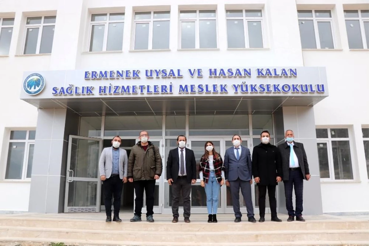 Rektör Akgül, Uysal ve Hasan Kalan Sağlık Hizmetleri MYO\'yu ziyaret etti
