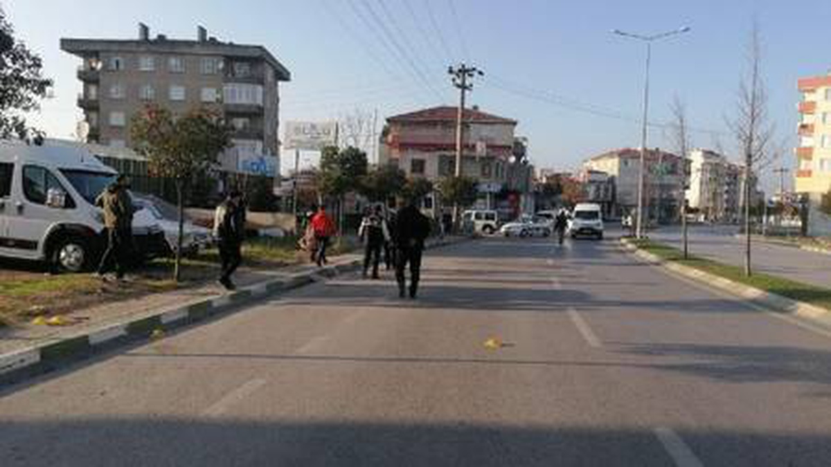 Çocuklarını görmeye gelen damadını öldürdü