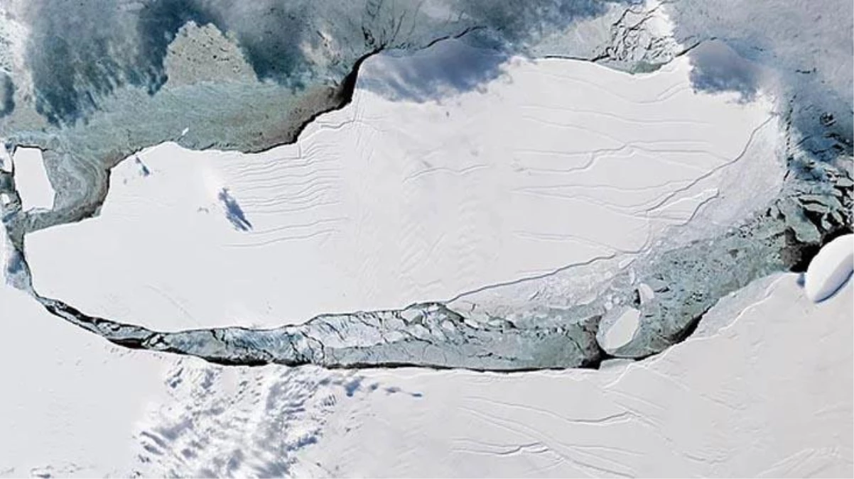 Dünyanın en büyük buz dağının 1800 kilometrekaresi 3 yılda yok oldu