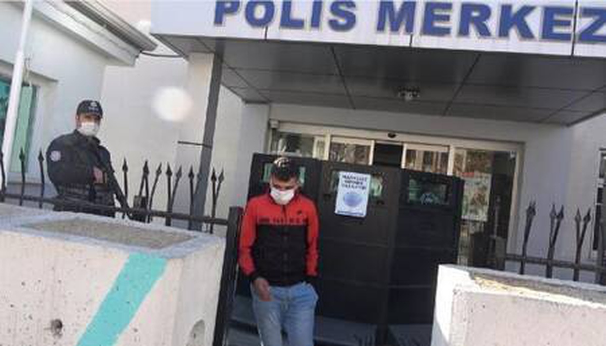 Ekmek almaya maskesiz giden genç, polise yakalandı