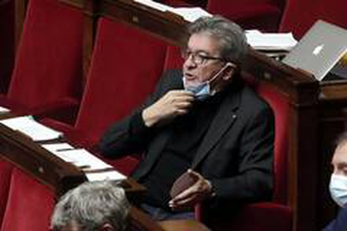 Fransa\'da solcu lider Melenchon\'dan hükümete "güvenlik yasasını çöpe at" çağrısı