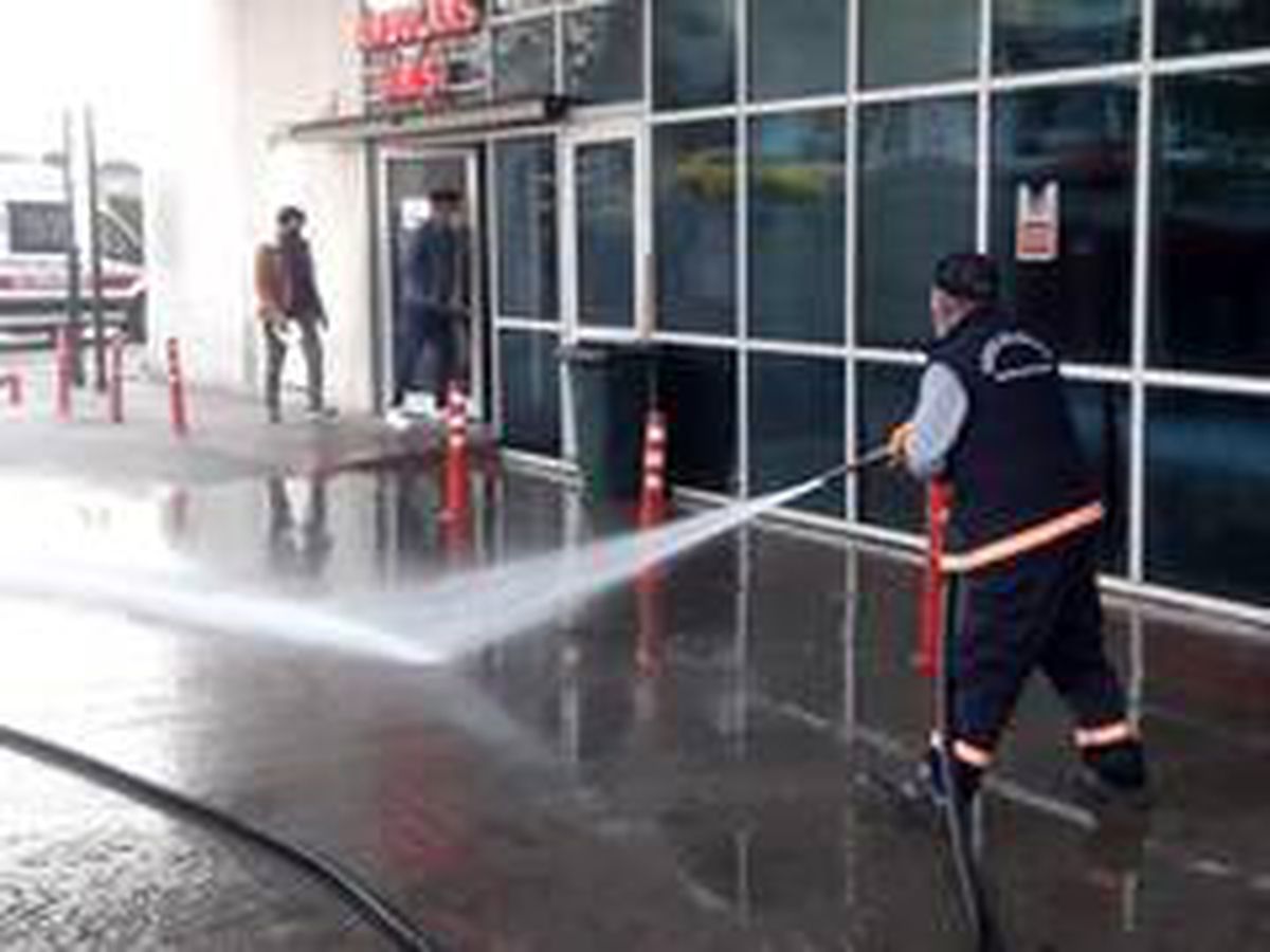 Gebze\'de sokakları kısıtlamada baştan sona temizleniyor