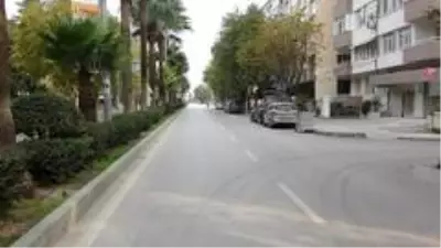Sokağa çıkma kısıtlaması sonrası caddeler sessizliğe büründü