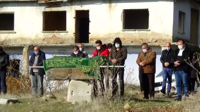 Son dakika haberleri... Polisi şehit eden katil zanlısı Muhammet Karataş, güvenlik önlemleri altında Isparta'da defnedildi