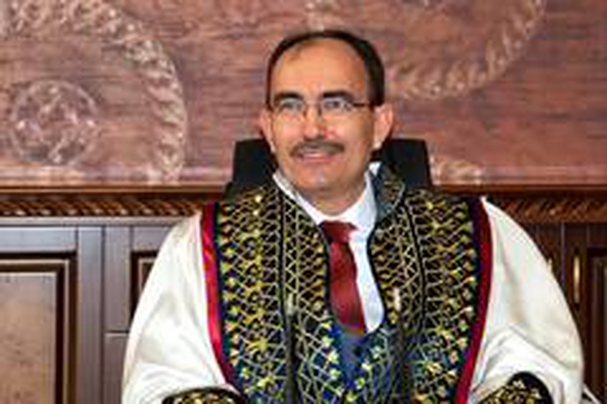 Rektör Prof. Dr. Şükrü Beydemir\'in 5 Aralık mesajı