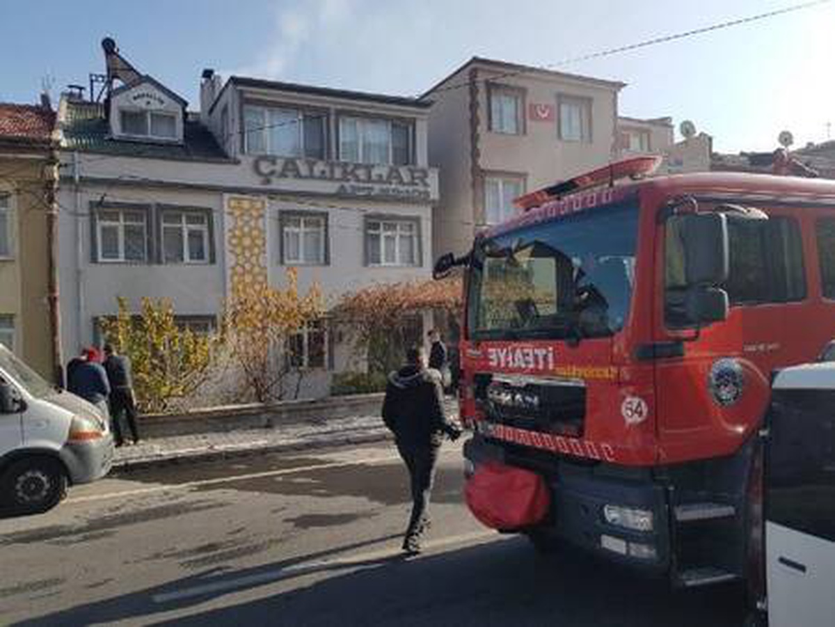 Suriyeli ailenin oturduğu evde çıkan yangın söndürüldü