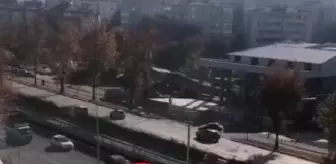 Son dakika haberleri | Ters şeritte seyrederek trafiği tehlikeye atan at arabası kamerada