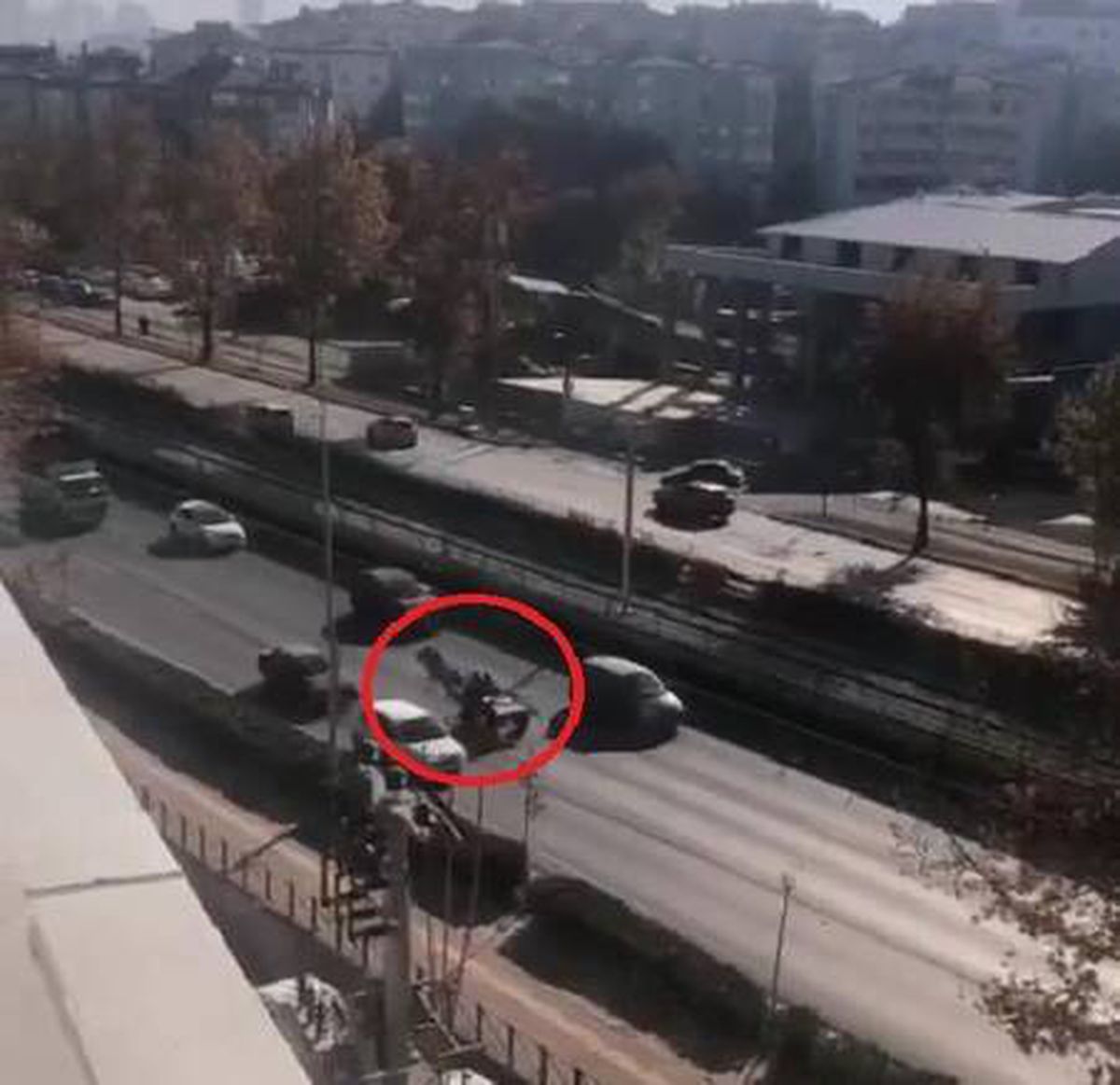Son dakika haberleri | Ters şeritte seyrederek trafiği tehlikeye atan at arabası kamerada