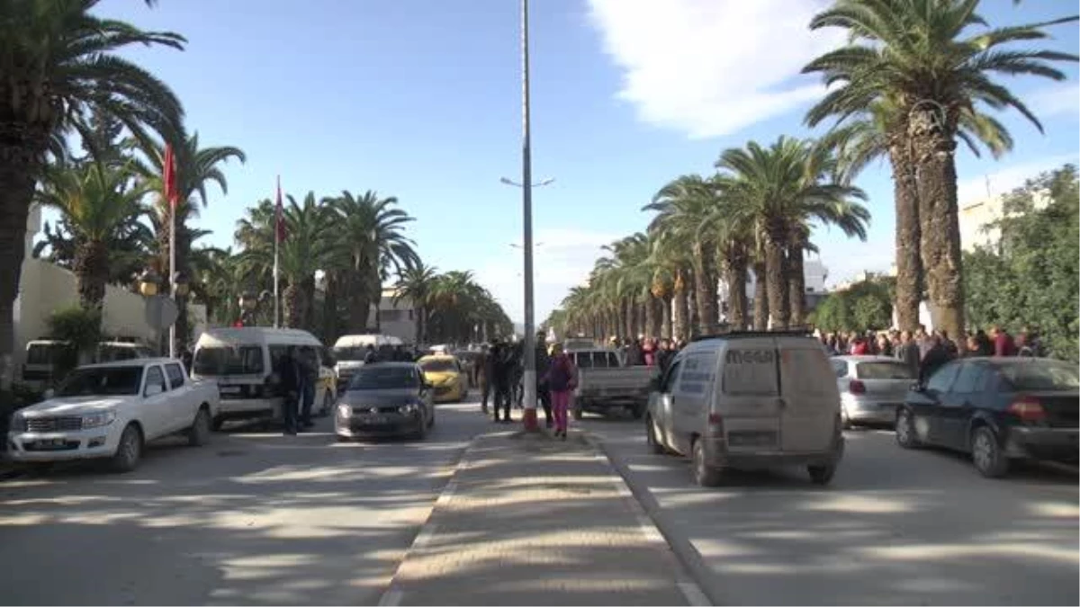 Tunus\'un Cendube kentinde kötüleşen toplumsal koşullar nedeniyle gösteri düzenlendi