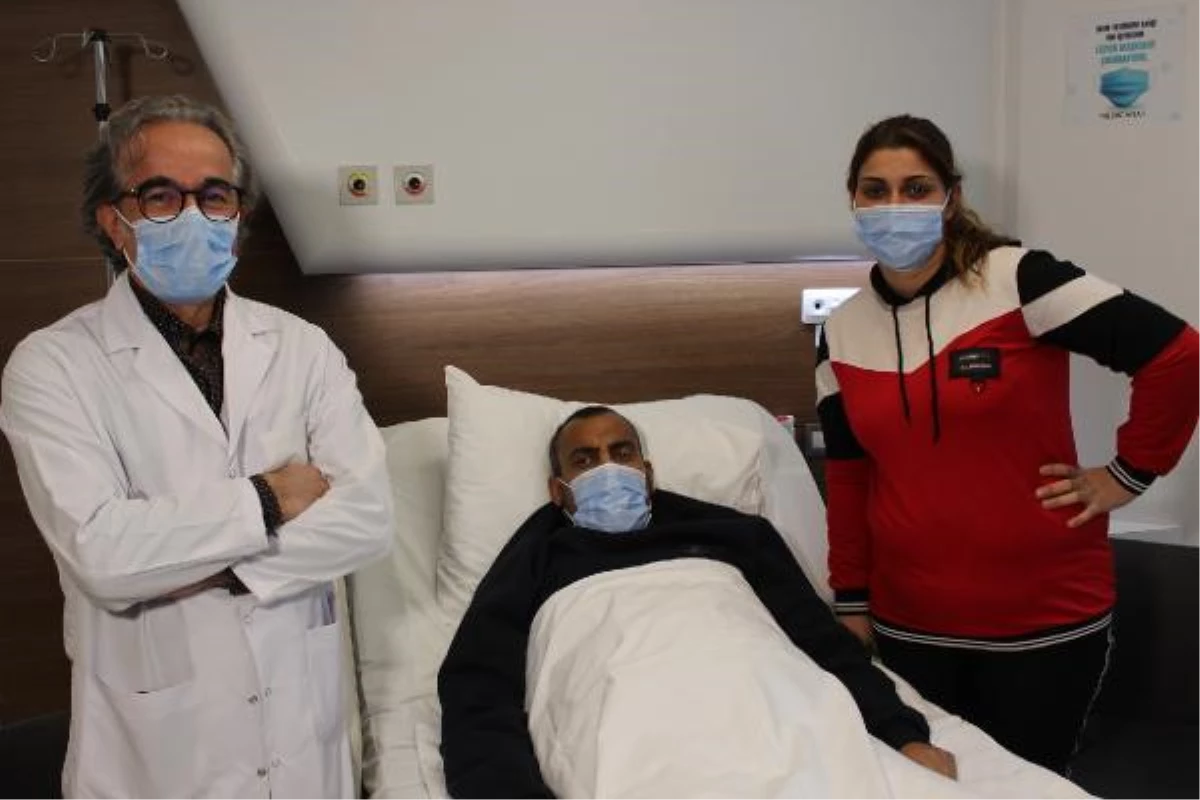 Türk doktordan dünyada bir ilk; yapay damarla böbrek nakli