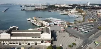 Boş kalan Kadıköy ve Caddebostan sahili havadan fotoğraflandı