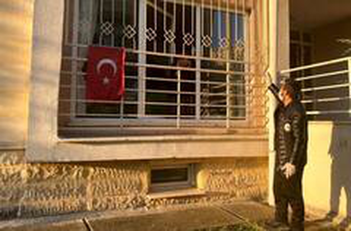 Kartepe\'de evinden çıkamayan vatandaşların ihtiyaçlarına koşuluyor