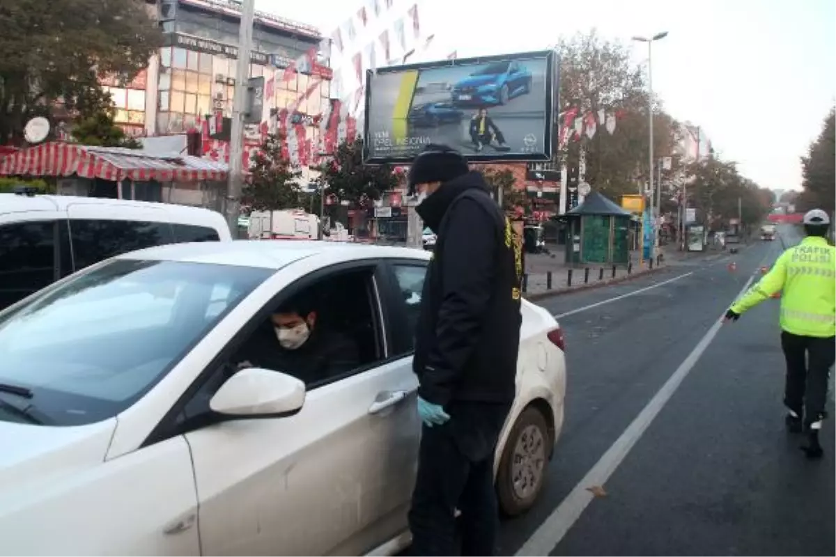 Kısıtlamanın ikinci gününde meydanlar ve yollar boş kaldı