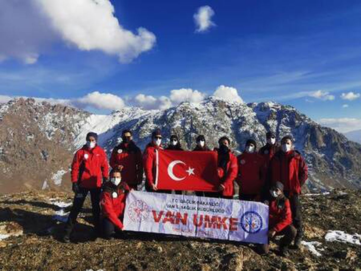 Van\'da UMKE ekibi, 3 bin 200 rakımlı Erek Dağı\'na tırmandı