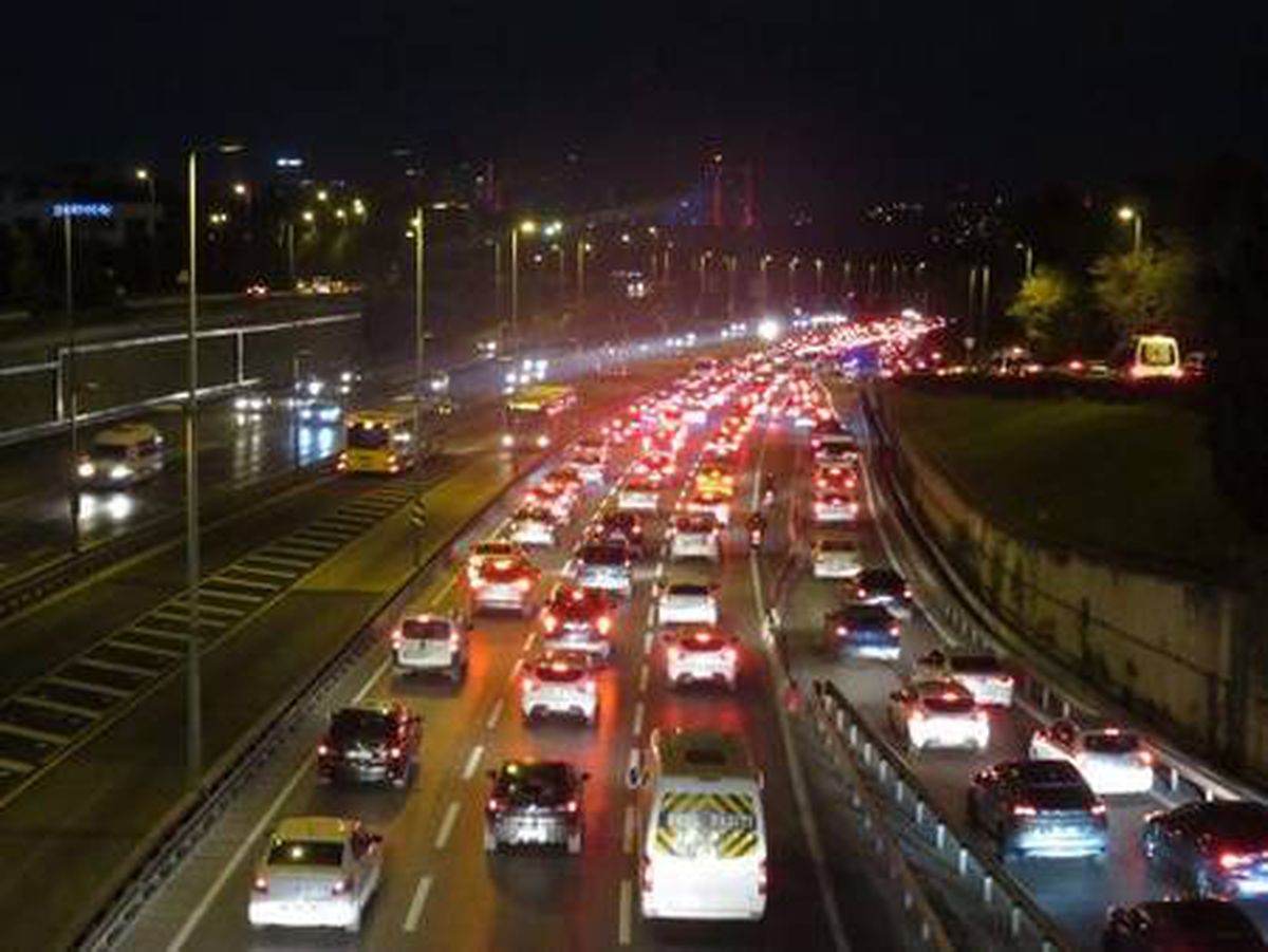 Son dakika haber! 15 Temmuz Şehitler Köprüsü\'nde trafik yoğunluğu