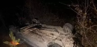 Ağaçlara çarpan otomobil takla attı: 1 ölü, 1 yaralı