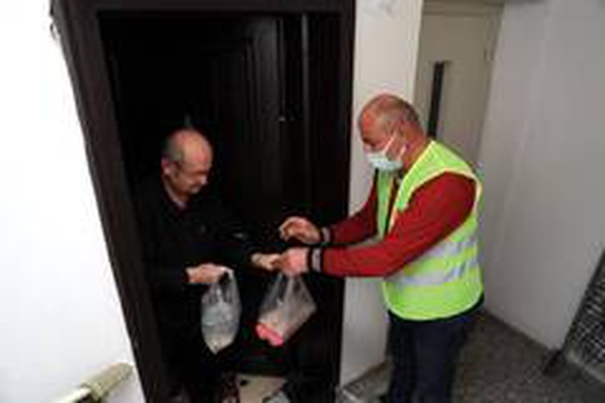 Hafta sonu kısıtlamasında vatandaşların ihtiyaçları bir bir karşılandı