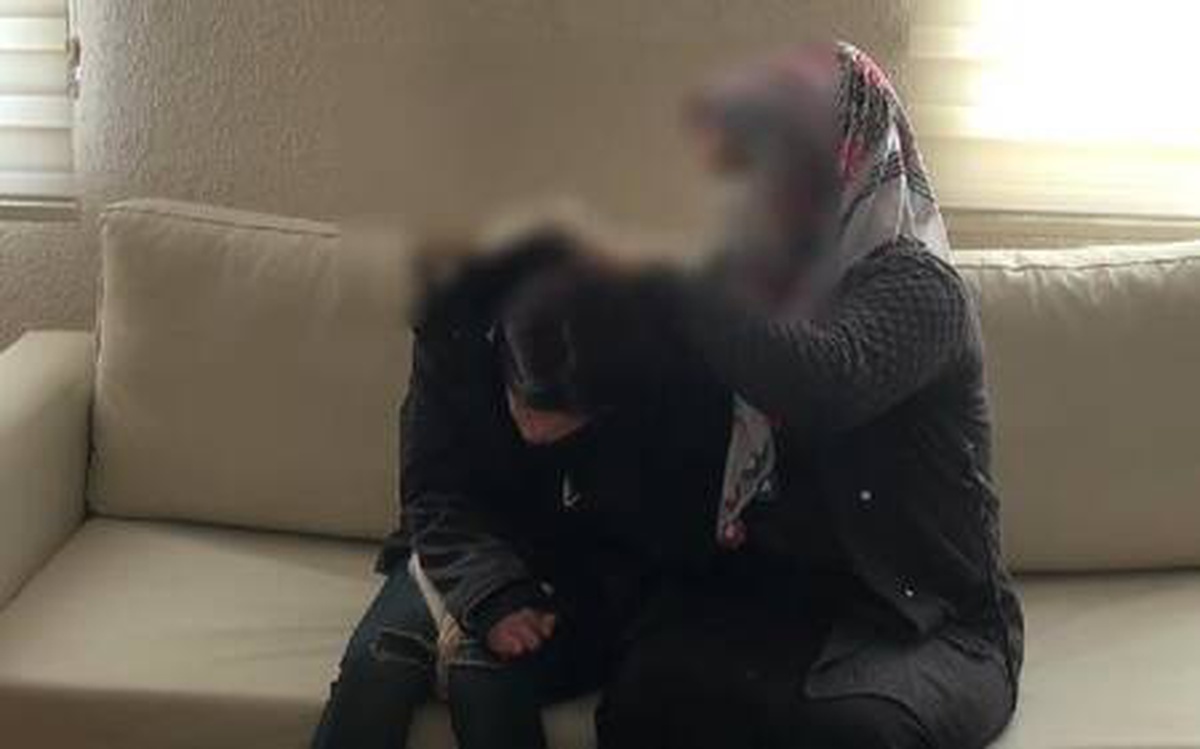İkna edilerek teslim olan PKK\'lı kadın, ailesiyle buluştu