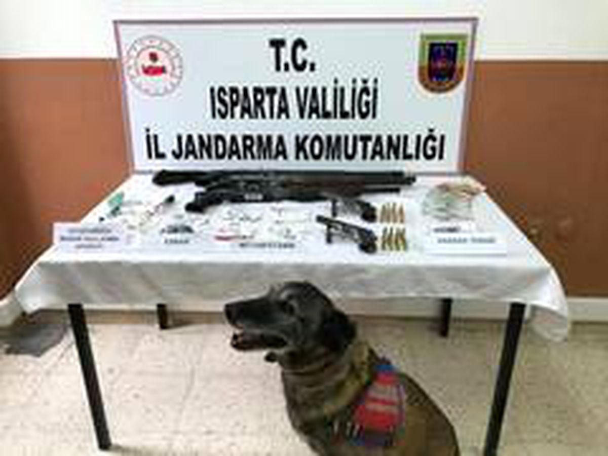 Isparta\'da uyuşturucu operasyonlarında 2 kişi tutuklandı