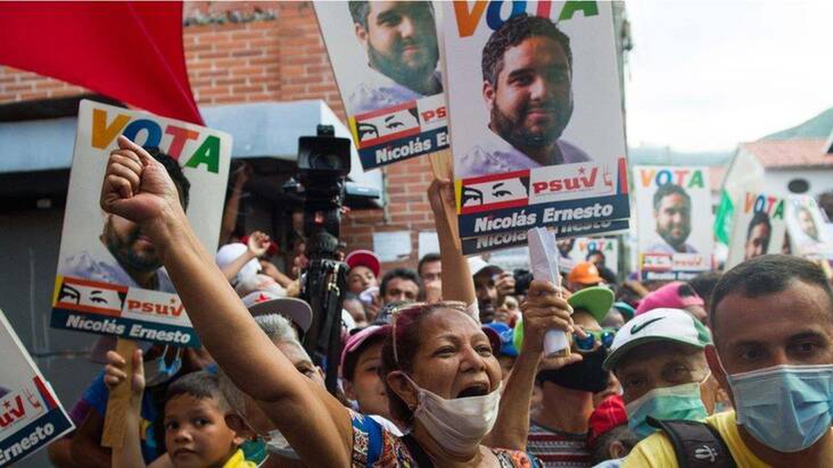 Venezuela seçimleri: Maduro\'nun kazandığı, muhalefetin boykot ettiği seçimler ülkeye ne getirecek?