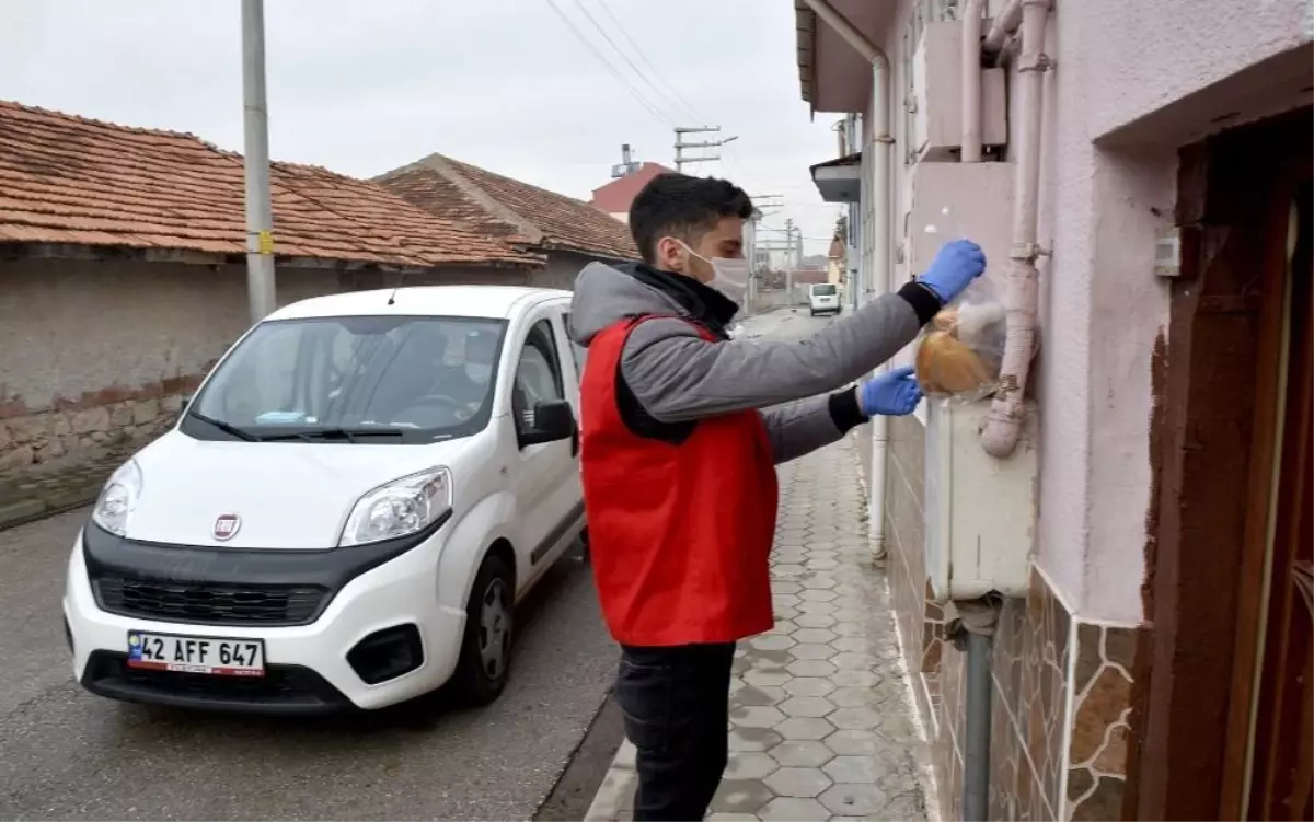 Aşevi koronavirüs hastalarının yanında