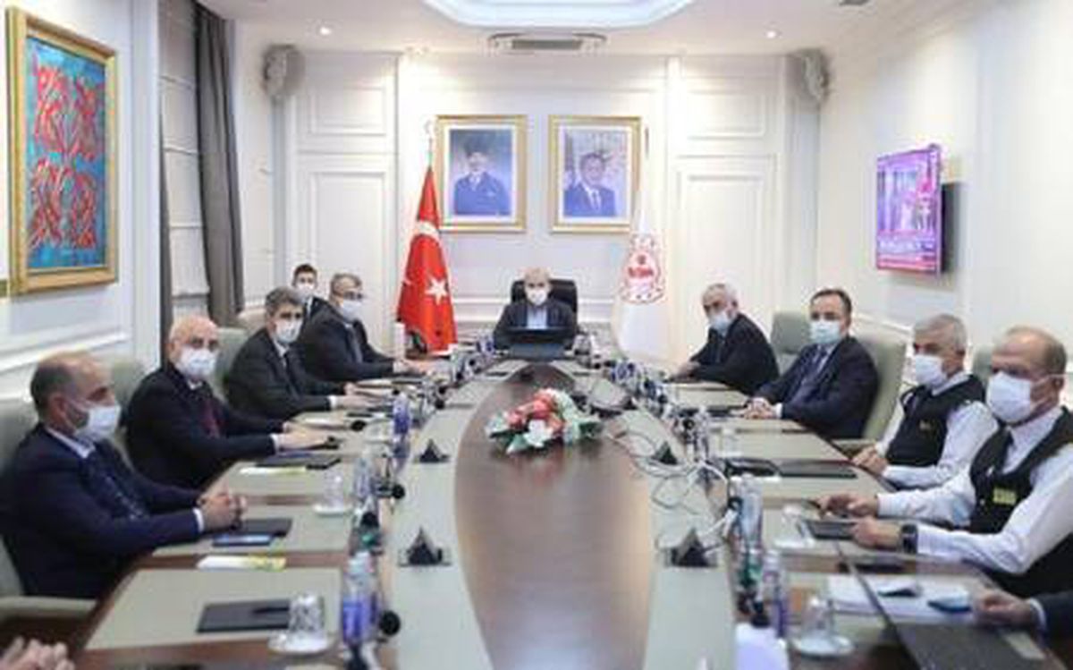 Bakan Soylu: Valilerimizden aşıya önderlik etmelerini istedik