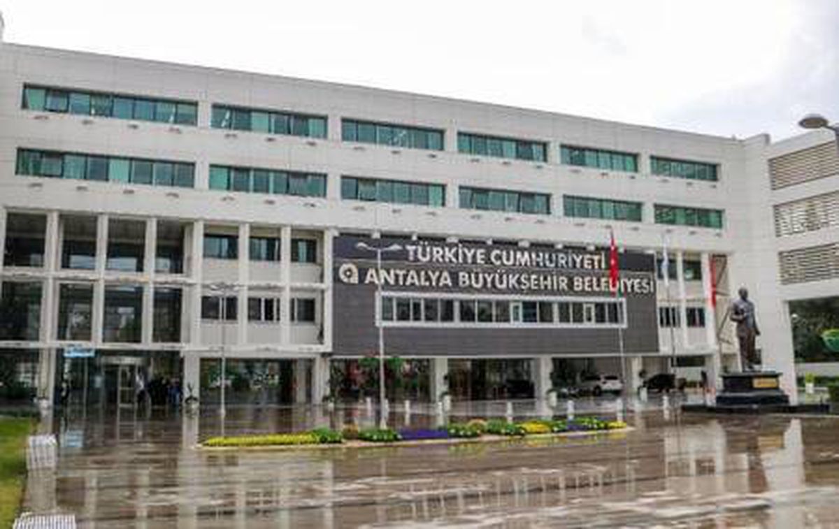 Başkan Böcek, 4 ay sonra belediyede (2)
