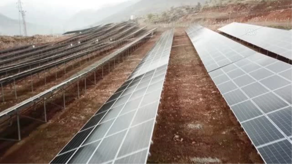 Bitlis Belediyesi 30 dönüme kurulu güneş enerjisi santralinde elektrik üretiyor