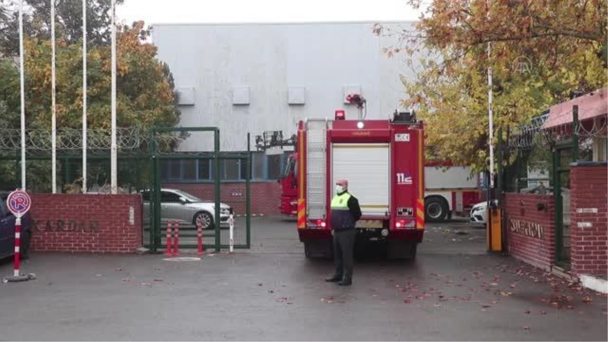 Fabrikada çıkan yangın hasara neden oldu