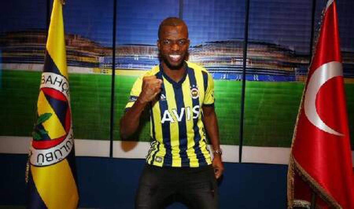 Fenerbahçeli Valencia\'da yırtık tespit edildi
