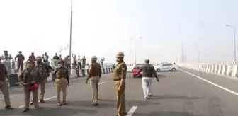 YENİ DELHİ - Hindistan'da yeni tarım reformunu protesto eden çiftçiler ülke çapında grev kararı aldı