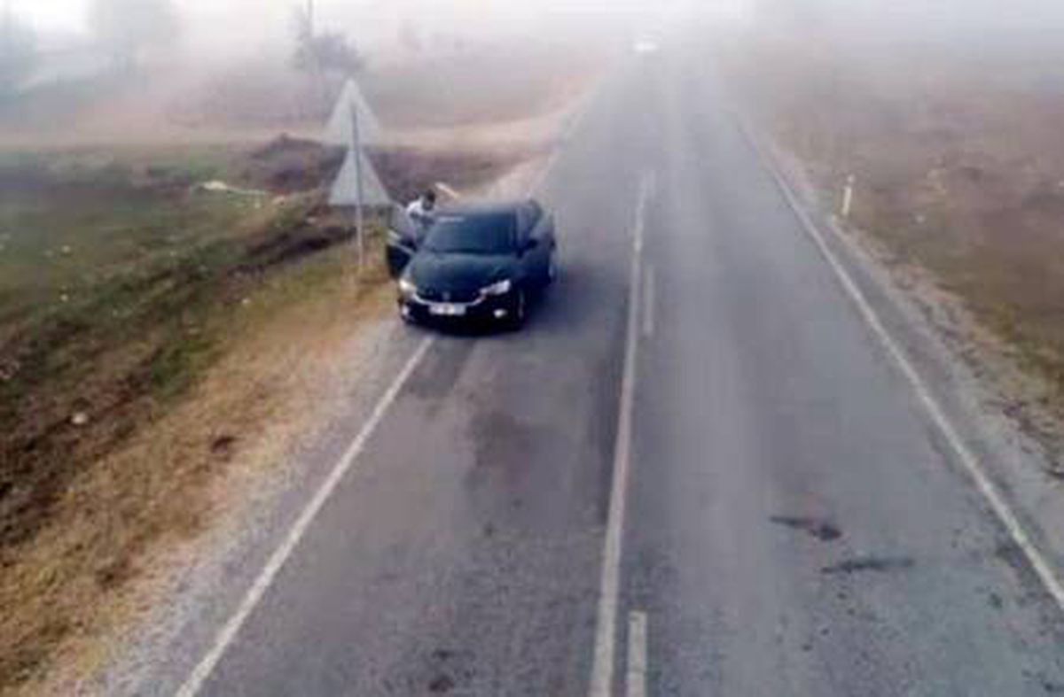 Son dakika! Ehliyetsiz sürücünün aracı başkasına verdiği an dronla görüntülendi