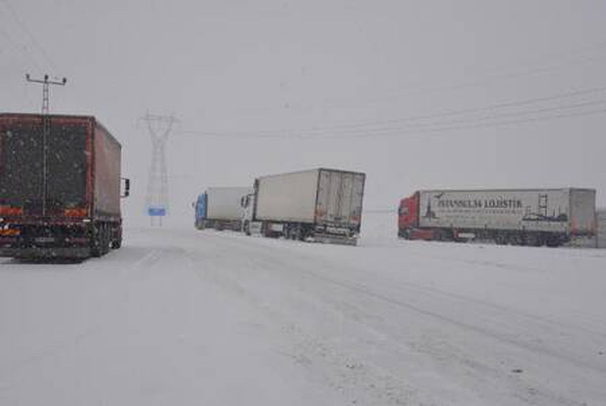 Erzurum, Ardahan ve Ağrılılar güne karla uyandı (2)