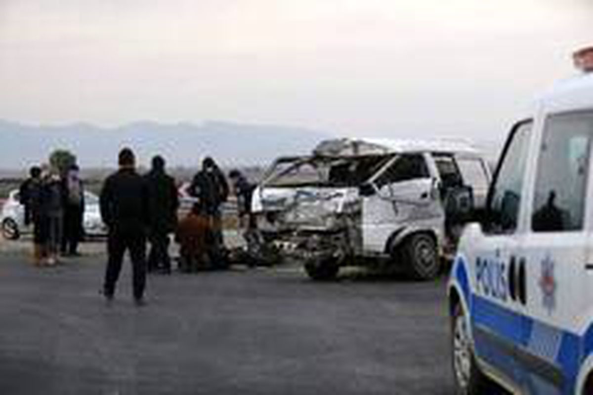Son dakika haberi | Hatay\'da trafik kazası: 2 yaralı