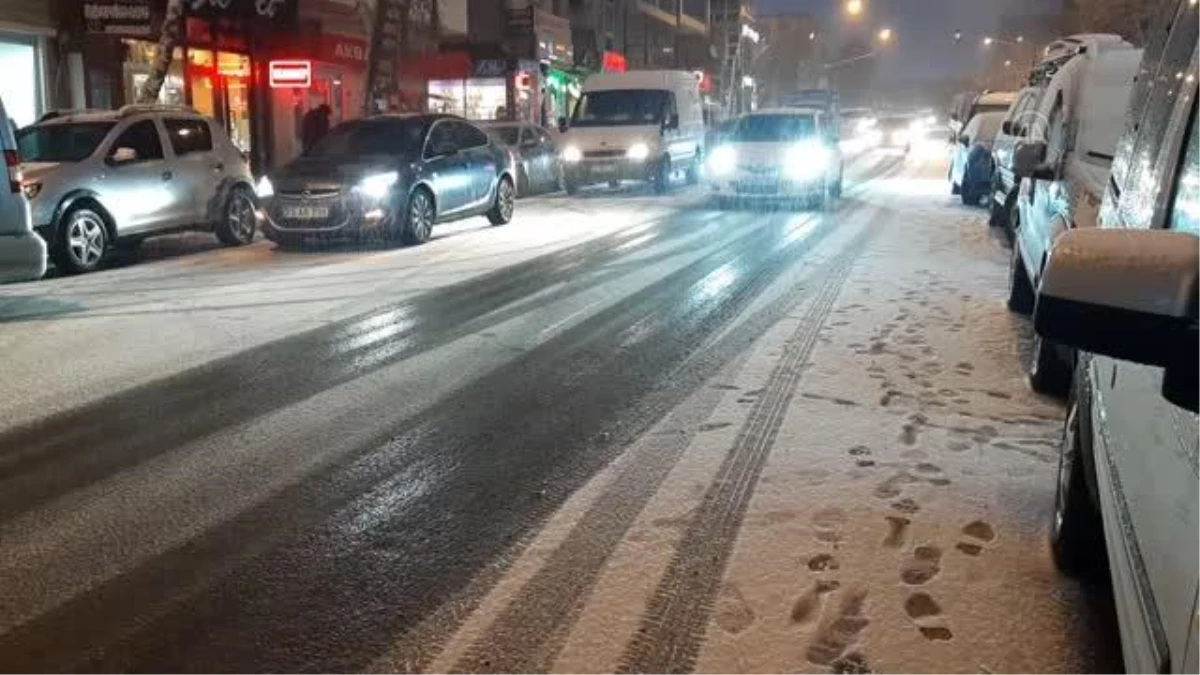 Ardahan ve Kars\'ta kar yağışı etkili oldu