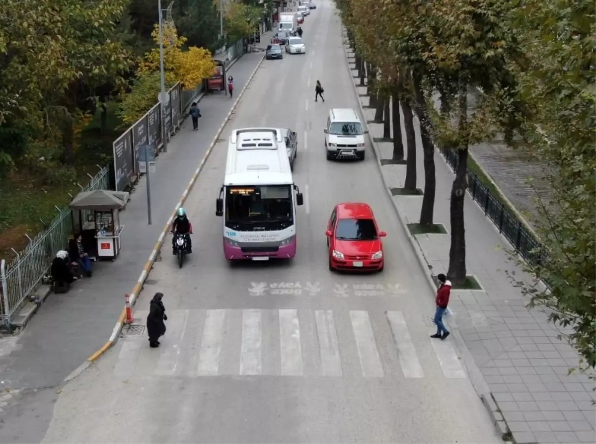 Kastamonu\'da yayalara yol vermeyen 418 kişiye ceza kesildi