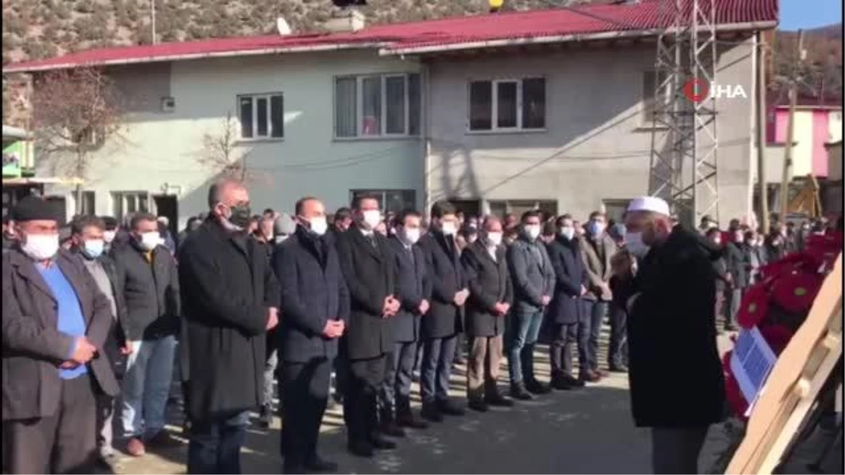 Koronadan ölen belediye başkanının cenazesine yoğun katılım dikkat çekti