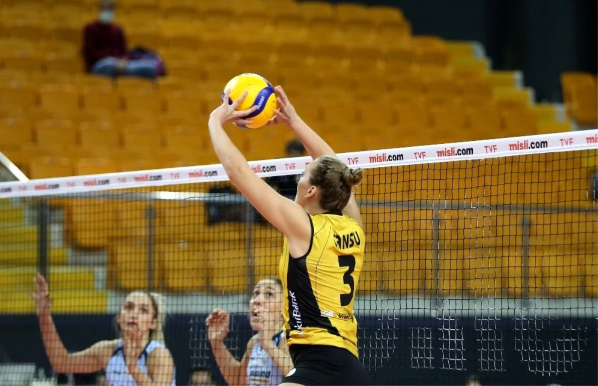 Lider VakıfBank erteleme maçında galip