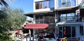 Marmaris'te depreme dayanıksız otel, yıkım için boşaltılmaya başlandı