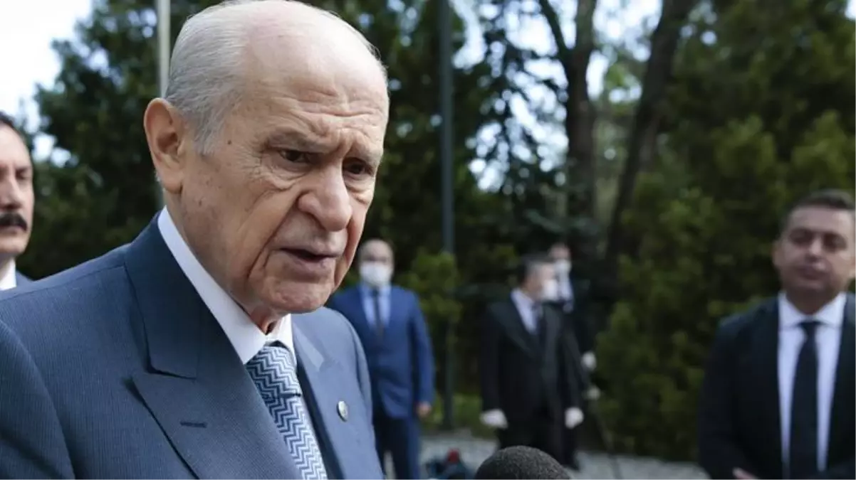 Ünlü anketçiden bomba iddia! "Bahçeli koltuğu devredebilir" deyip isim bile verdi