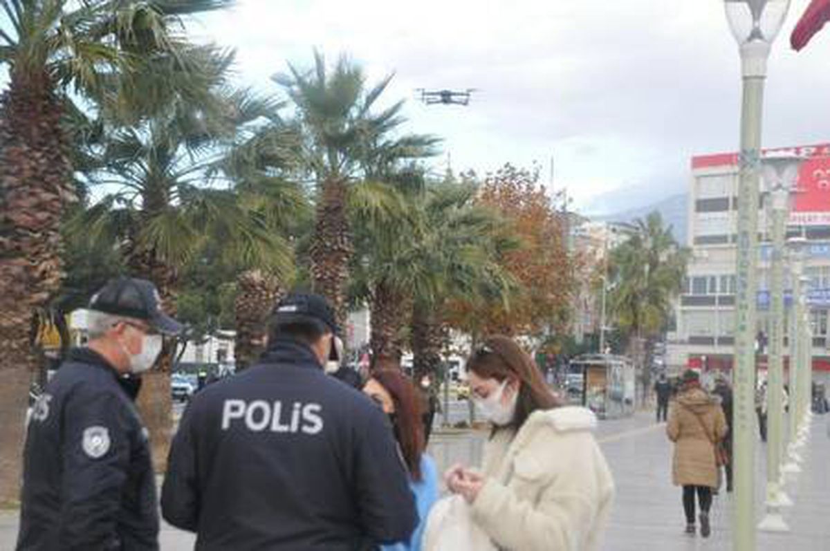 Aydın\'da dronlu maske, mesafe ve sigara denetimi