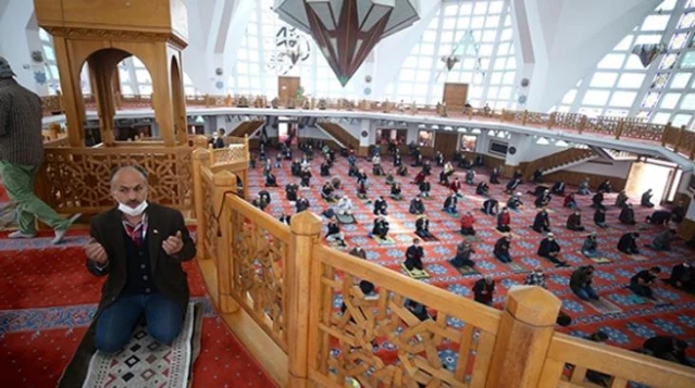Cuma namazı sonrası Türkiye'de bütün camilerde yağmur duası edilecek