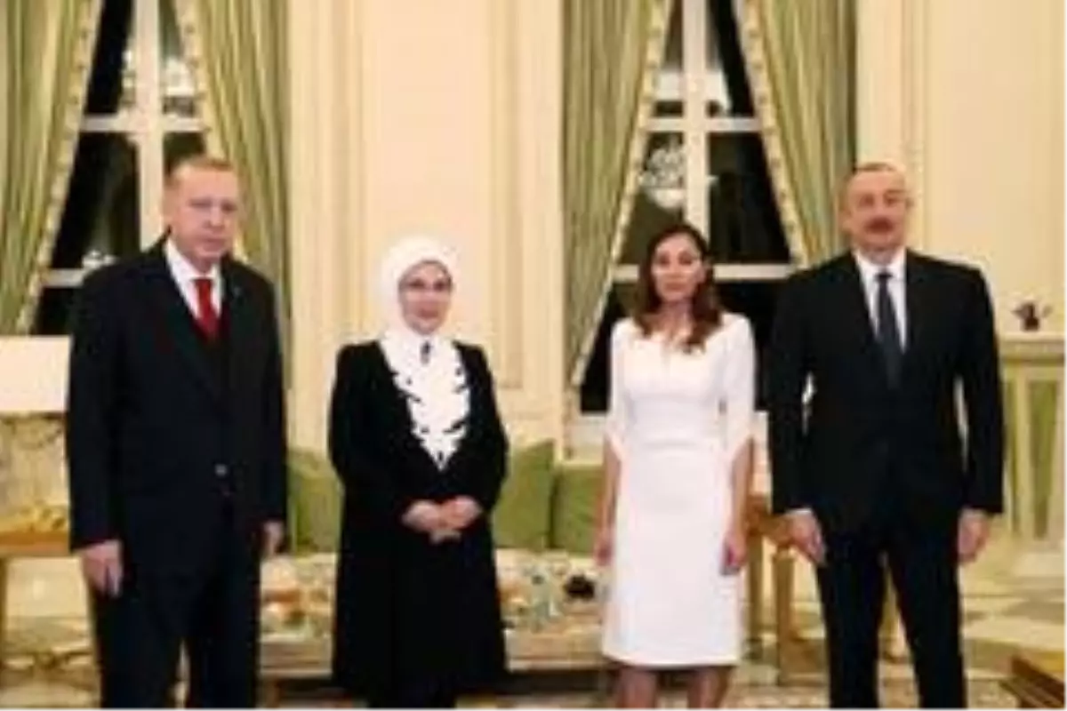 Son dakika... Cumhurbaşkanı Erdoğan ve eşi Emine Erdoğan Bakü\'de resmi aile yemeğine katıldı