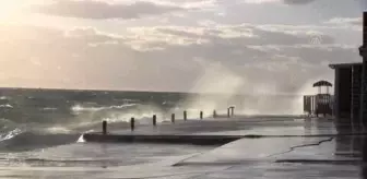 Didim'de fırtına etkili oldu